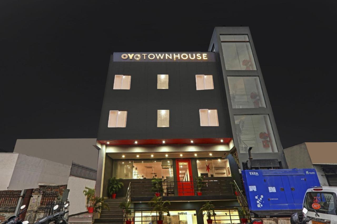 Townhouse The Shubham Hotel Bijnaur Buitenkant foto