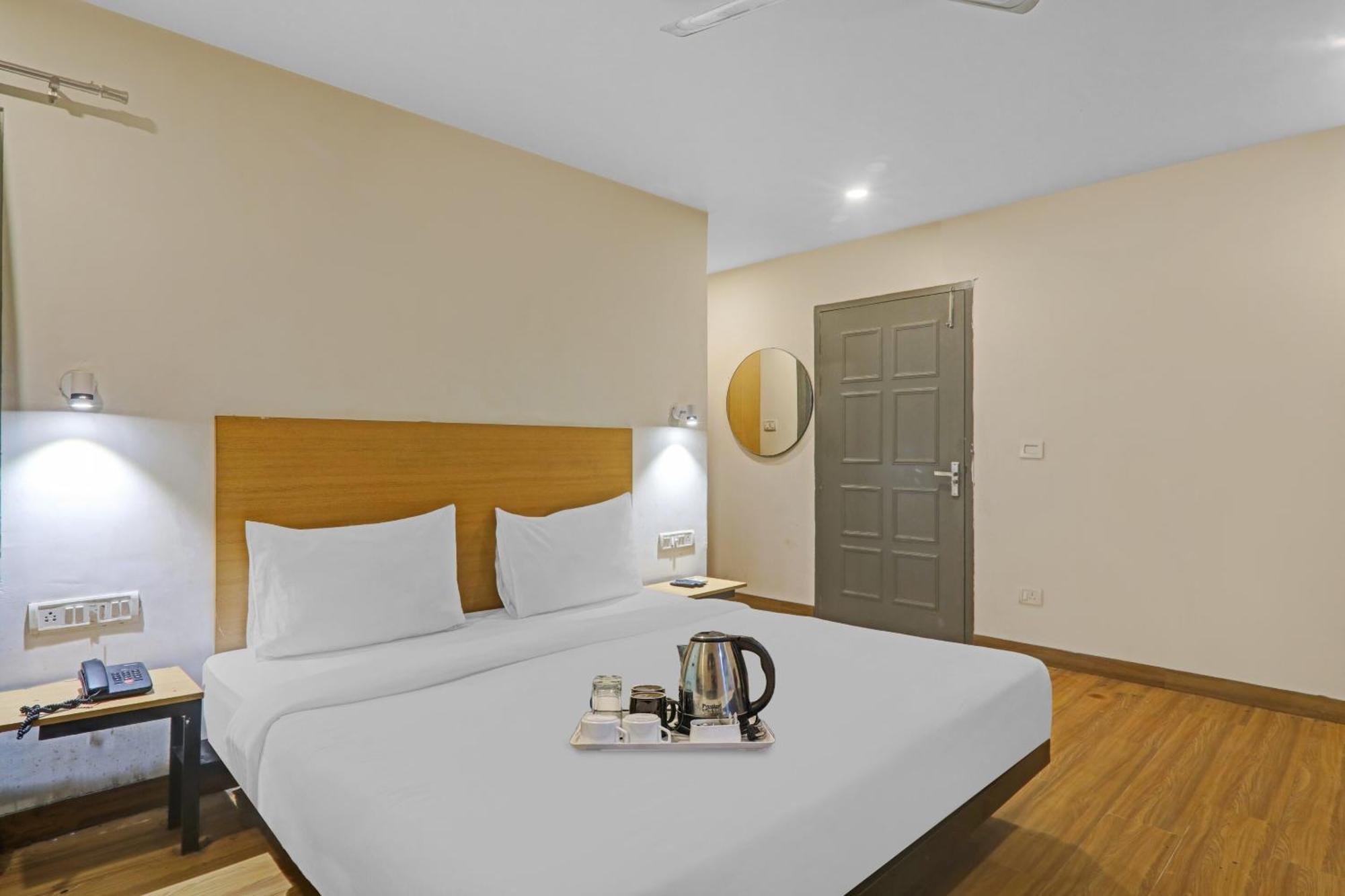 Townhouse The Shubham Hotel Bijnaur Buitenkant foto