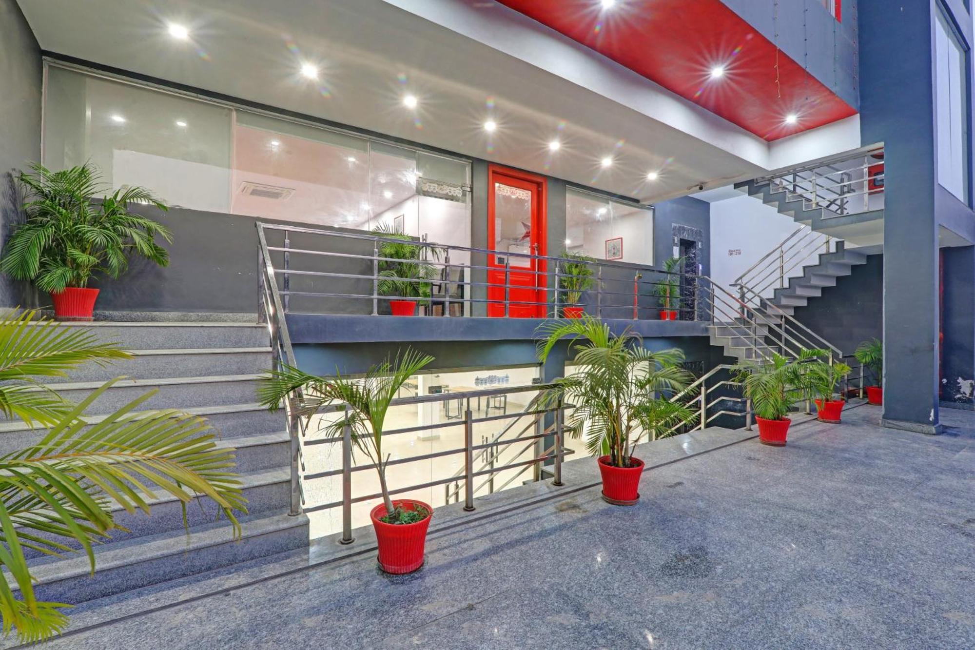 Townhouse The Shubham Hotel Bijnaur Buitenkant foto